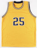 Juwan Howard Signed Wolverines Jersey (Beckett QR) Michigan Coach o/t Year 2021