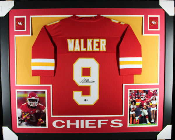 KENNETH WALKER (Chiefs red SKYLINE) Signed Autographed Framed Jersey Beckett
