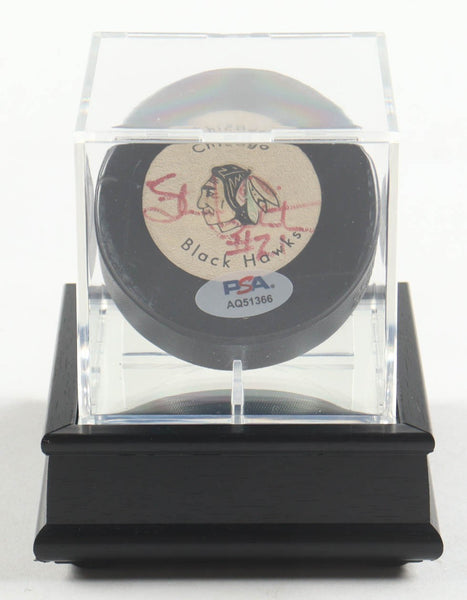 Stan Mikita Signed Chicago Blackhawks Logo Puck w/Display Case (PSA) HOF Center