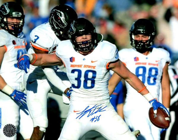 Cowboys LEIGHTON VANDER ESCH Signed 8x10 Boise State Broncos Photo #3 AUTO