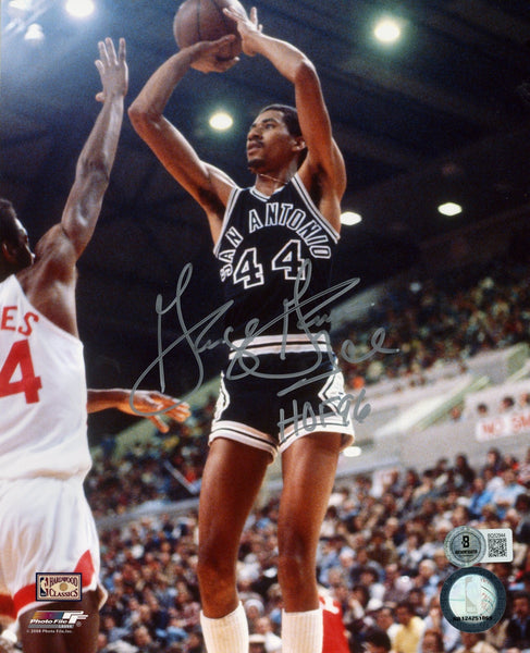 George Gervin Autographed San Antonio Spurs 8x10 Photo Ice Man Beckett 57455
