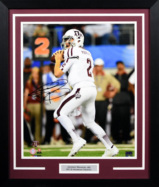 JOHNNY MANZIEL AUTOGRAPHED TEXAS A&M AGGIES 16x20 FRAMED PHOTO COA
