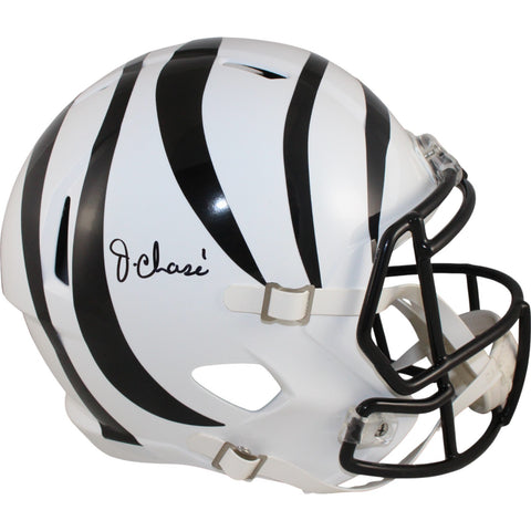 Ja'Marr Chase Autographed Cincinnati Bengals F/S 22 Alt Helmet Beckett 50778