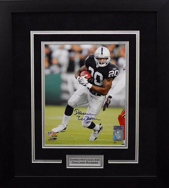 DARREN McFADDEN AUTOGRAPHED OAKLAND RAIDERS 8x10 FRAMED PHOTO COA