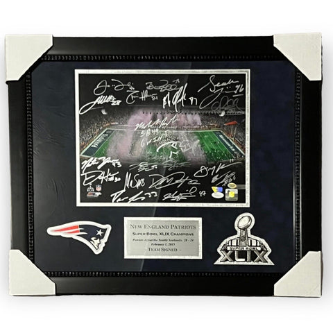 New England Patriots Super Bowl XLIX Team Signed Photograph Framed to 16x20 JSA