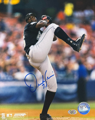Florida Marlins World Series Champion DONTRELLE WILLIS Signed 8x10 Photo #1 AUTO