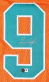 Jonnu Smith Signed Miami Dolphins Throwback Jersey (Beckett) 2017 Draft Pick FIU