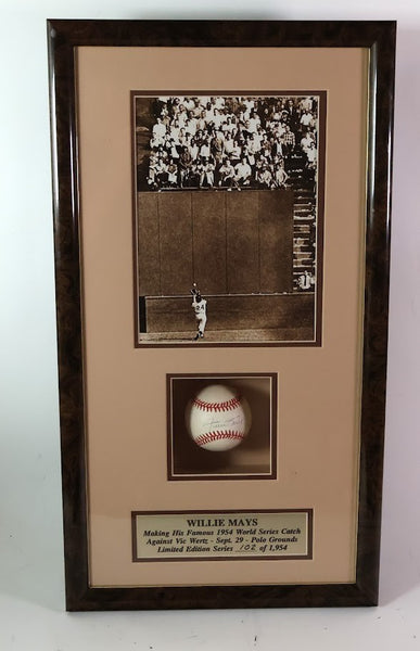 Willie Mays Autographed Baseball -- Shadow Box Framed with 8x10 Photo | JSA LOA
