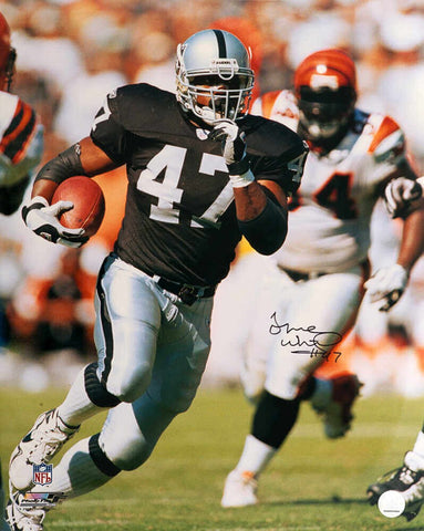 Tyrone Wheatley Signed Raiders Black Jersey Action 16x20 Photo - (SCHWARTZ COA)