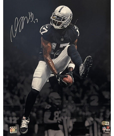 Davante Adams Autographed Las Vegas Raiders 16x20 Photo Beckett 40296