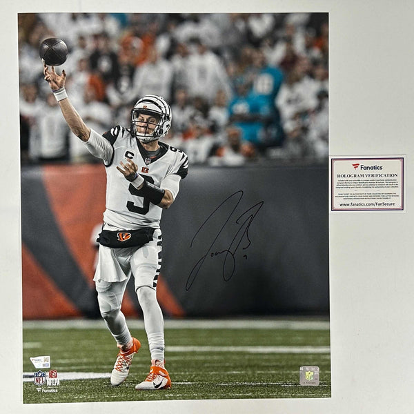 Autographed/Signed Joe Burrow Bengals 16x20 Photo Fanatics COA #2