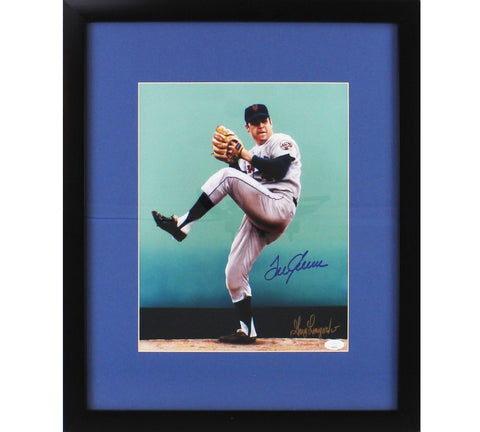 Tom Seaver Signed New York Mets Framed 11x14 Pitching MLB Artwork w/ Artist Sig