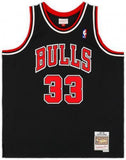 Scottie Pippen Chicago Bulls Signed Mitchell & Ness 1997-1998 Swingman Jersey