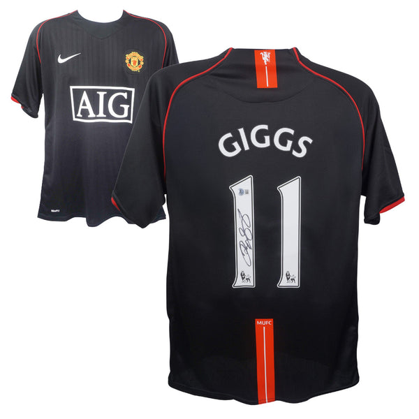 Ryan Giggs Signed Manchester Utd Away Soccer Jersey #11 with Beckett Witness