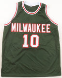 Bob Dandridge Signed Milwaukee Bucks Home Jersey Inscribed "HOF 21" (Beckett)