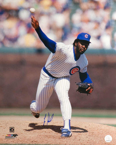 Lee Smith Signed Cubs White Jersey Pitching Action 16x20 Photo - (SCHWARTZ COA)
