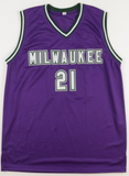 Jrue Holiday Milwaukee Bucks Signed Purple Jersey / 2021 NBA Champion (Beckett)