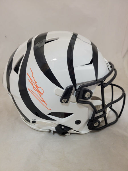 CHASE BROWN SIGNED CINCINNATI BENGALS F/S ALT SPEEDFLEX AUTHENTIC HELMET BECKETT