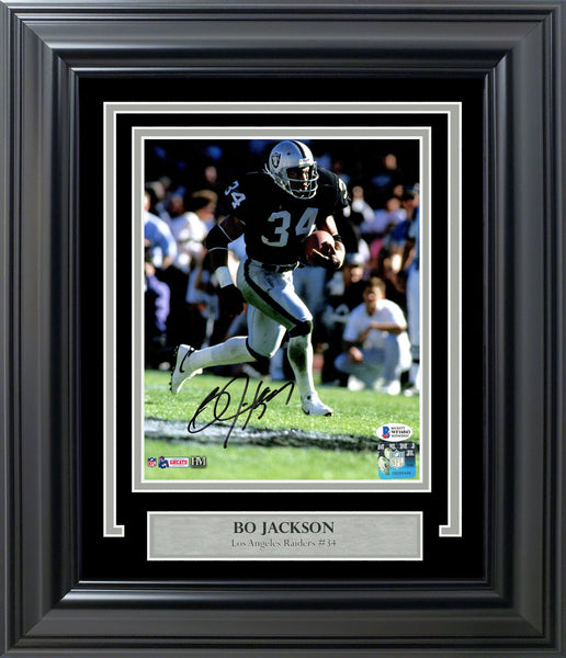 BO JACKSON AUTOGRAPHED FRAMED 8X10 PHOTO OAKLAND RAIDERS BECKETT BAS 200383