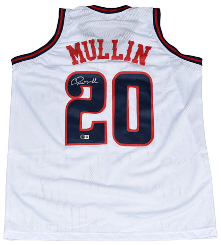 CHRIS MULLIN SIGNED ST JOHN'S RED STORM #20 WHITE BASKETBALL JERSEY BECKETT