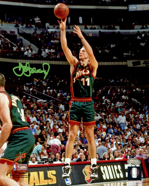 DETLEF SCHREMPF AUTOGRAPHED 8X10 PHOTO SEATTLE SUPERSONICS MCS HOLO 202449