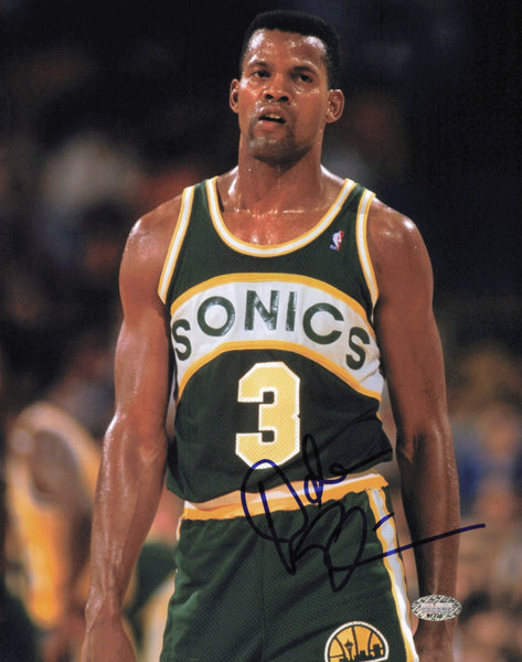 Dale Ellis Autographed Signed 8x10 Photo Seattle Supersonics MCS Holo #87324