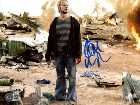 Dominic Monaghan Autographed/Signed Lost 8x10 Photo Beckett 54418