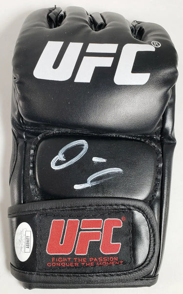 Ultimate Fighting Championship: President CEO Dana White Signed UFC Glove (JSA)