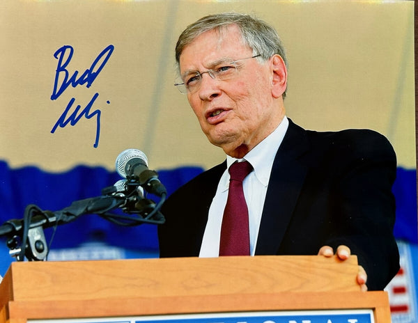Brewers Commish BUD SELIG Signed 8x10 Photo #6 AUTO - HOF 2017