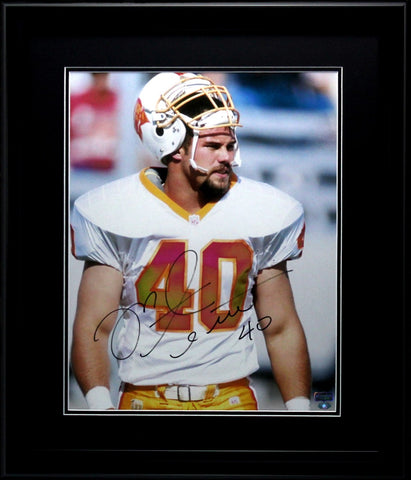 Mike Alstott Signed NFL Tampa Bay Buccaneers Framed 16x20 Photo - White Jersey
