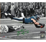 Zach Ertz Signed Philadelphia Eagles Unframed 8x10 NFL Spotlight Photo - SB Dive