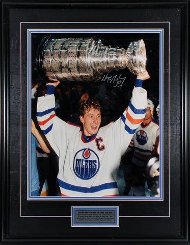 Oilers Wayne Gretzky Authentic Signed Framed 20x24 Photo BAS #AB76551