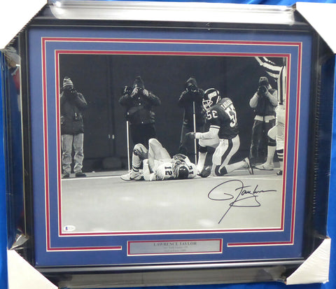 LAWRENCE TAYLOR AUTOGRAPHED SIGNED FRAMED 16X20 PHOTO GIANTS BECKETT 185064