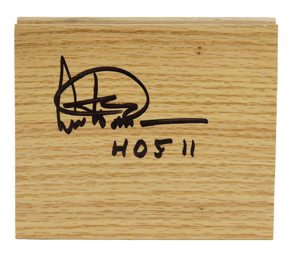 Artis Gilmore (BULLS) Signed 5x6 Floor Piece w/HOF'11 - (SCHWARTZ SPORTS COA)