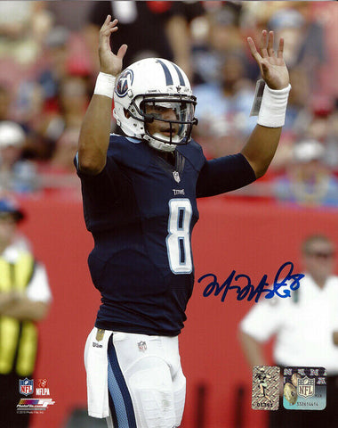 MARCUS MARIOTA AUTOGRAPHED 8X10 PHOTO TENNESSEE TITANS MM HOLO STOCK #94937