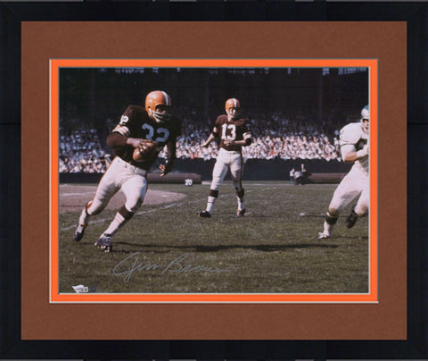 Framed Jim Brown Cleveland Browns Signed 16" x 20" Running vs Eagles Photo