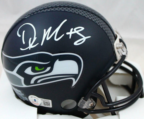 DK Metcalf Autographed Seattle Seahawks Mini Helmet-Beckett W Hologram *White