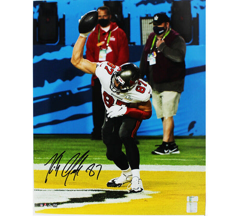 Rob Gronkowski Signed Tampa Bay Buccaneers Unframed 16x20 NFL Photo - Super Bowl