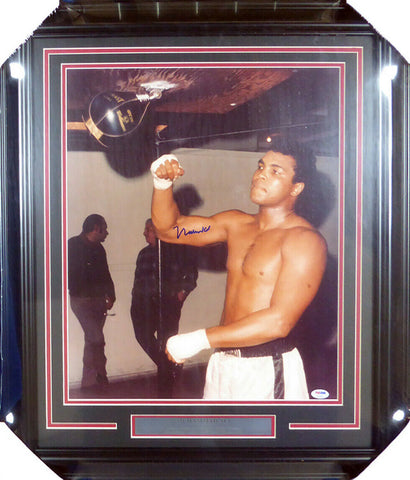 Muhammad Ali Authentic Autographed Signed Framed 16x20 Photo PSA/DNA COA S14052