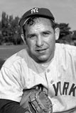 Yogi Berra Signed NY Yankees OML Baseball (JSA COA) Record 13xWorld Series Champ
