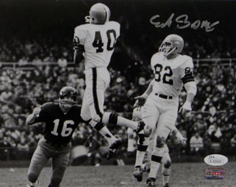 Erich Barnes Autographed 8x10 Cleveland Browns B&W Photo Jumping In Air JSA