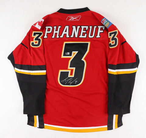 Dion Phaneuf Signed Calgary Flame Jersey (Beckett COA) 3xNHL All Star Defenseman