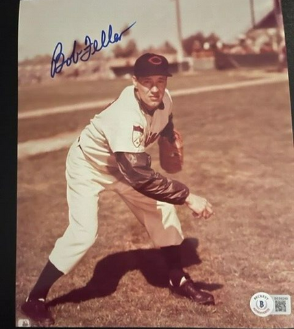 Bob Feller Signed Cleveland Indians 8x10 Photo (Beckett) 2581 K's / 266 MLB Wins