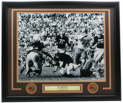 Jim Brown Signed Framed Cleveland Browns 16x20 Football Photo BAS