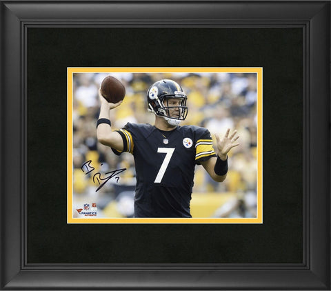 Ben Roethlisberger Pittsburgh Steelers Framed Signed 8x10 Passing Photo