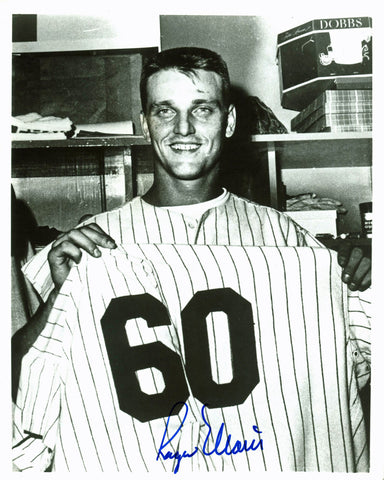 Yankees Roger Maris Authentic Signed 8x10 Vintage B&W Photo PSA/DNA #AE09113