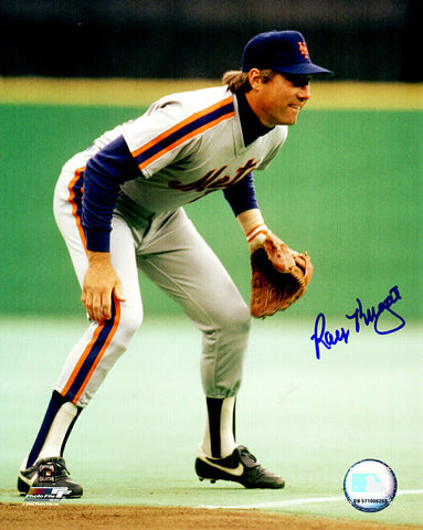 Ray Knight Signed New York Mets Fielding Action 8x10 Photo - SCHWARTZ COA