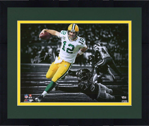 Frmd Aaron Rodgers Green Bay Packers Signed 16 x 20 TD Run Spotlight Photo