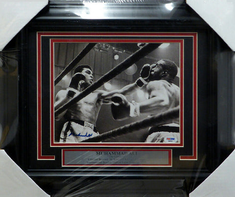 Muhammad Ali Authentic Autographed Signed Framed 8x10 Photo PSA/DNA COA D49737