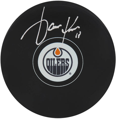 Jari Kurri Signed Edmonton Oilers Team Logo Hockey Puck - (SCHWARTZ SPORTS COA)